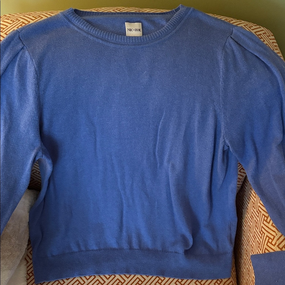 NWOT Nic Zoe cornflower blue . Soft with slight bell sleeves.